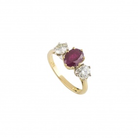 Yellow Gold Diamond and Ruby Ring